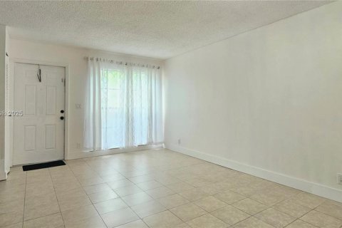 Condo in Coral Springs, Florida, 2 bedrooms  № 1768870 - photo 3