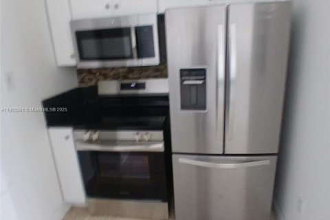 Apartment in Miami, Florida 1 bedroom, 69.68 sq.m. № 1953757 - photo 12