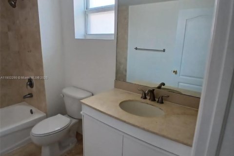 Apartment in Miami, Florida 1 bedroom, 69.68 sq.m. № 1953757 - photo 4