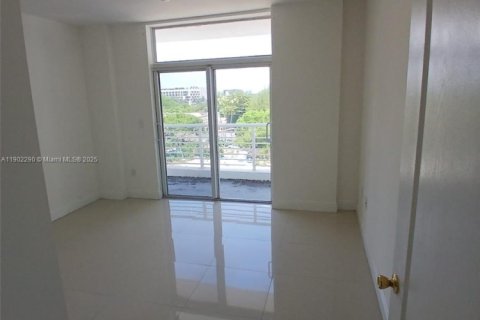 Apartment in Miami, Florida 1 bedroom, 69.68 sq.m. № 1953757 - photo 3
