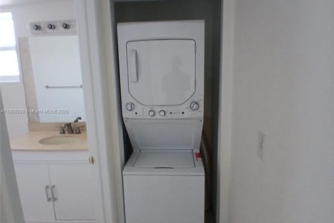 Apartment in Miami, Florida 1 bedroom, 69.68 sq.m. № 1953757 - photo 5