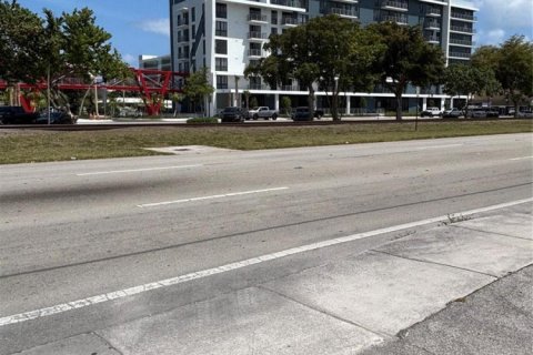 Propiedad comercial en venta en Hollywood, Florida, 200.48 m2 № 2083020 - foto 4