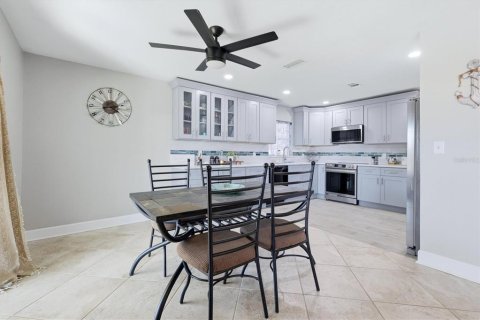 Villa ou maison à vendre à Hudson, Floride: 2 chambres, 118.36 m2 № 2419174 - photo 17