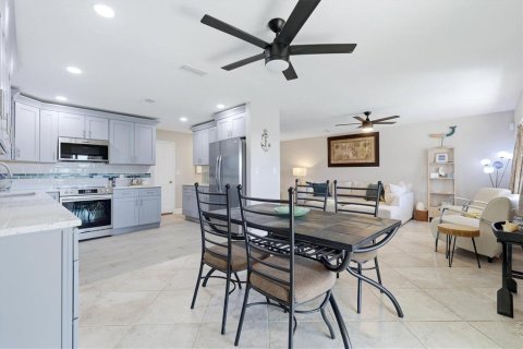 Villa ou maison à vendre à Hudson, Floride: 2 chambres, 118.36 m2 № 2419174 - photo 16