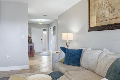 Villa ou maison à vendre à Hudson, Floride: 2 chambres, 118.36 m2 № 2419174 - photo 9