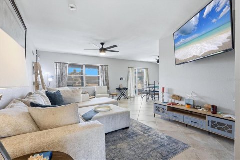 Villa ou maison à vendre à Hudson, Floride: 2 chambres, 118.36 m2 № 2419174 - photo 12