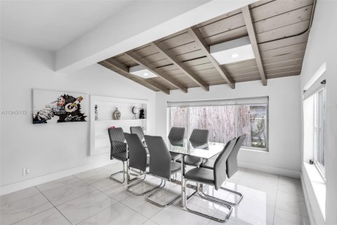 Casa en venta en Hollywood, Florida, 4 dormitorios, 163.51 m2 № 2001462 - foto 15