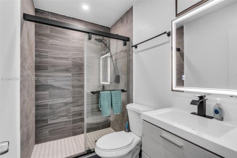 Casa en venta en Hollywood, Florida, 4 dormitorios, 163.51 m2 № 2001462 - foto 27