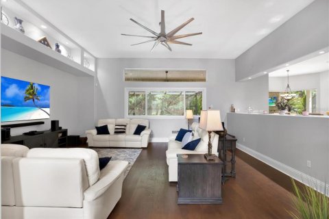 Casa en venta en Tampa, Florida, 4 dormitorios, 572.46 m2 № 1299515 - foto 8