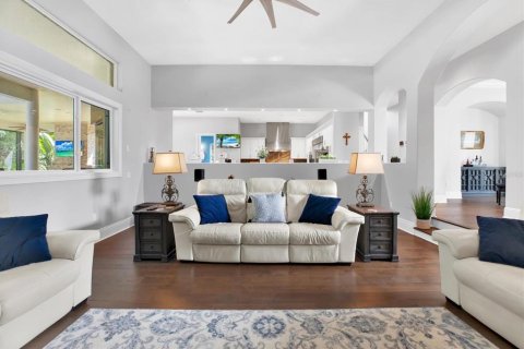Casa en venta en Tampa, Florida, 4 dormitorios, 572.46 m2 № 1299515 - foto 11