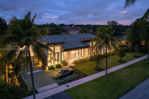 Casa en venta en Coral Gables, Florida, 6 dormitorios № 2083886 - foto 27