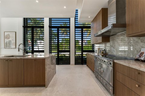 Casa en venta en Coral Gables, Florida, 6 dormitorios № 2083886 - foto 13