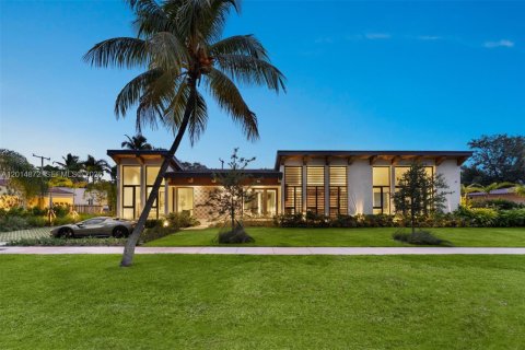 Casa en Coral Gables, Florida 6 dormitorios № 2083886