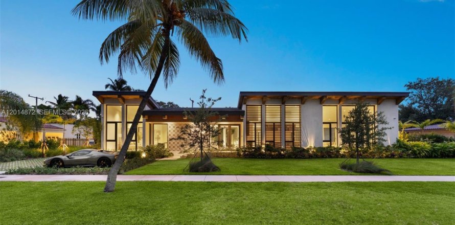 Casa en Coral Gables, Florida 6 dormitorios № 2083886