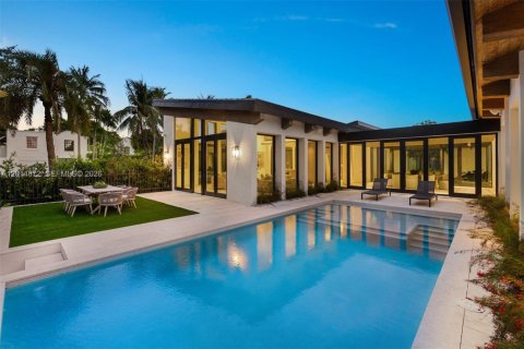 Casa en venta en Coral Gables, Florida, 6 dormitorios № 2083886 - foto 25