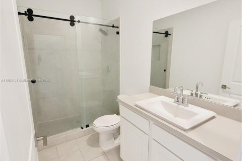 Townhouse in Florida City, Florida 3 bedrooms, 118.17 sq.m. № 1932063 - photo 14