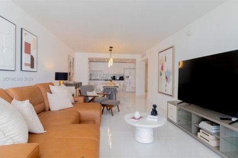 Copropriété à louer à Sunny Isles Beach, Floride: 3 chambres, 139.82 m2 № 2247372 - photo 6