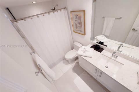 Copropriété à louer à Sunny Isles Beach, Floride: 3 chambres, 139.82 m2 № 2247372 - photo 13