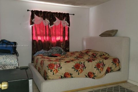Condo in Miami, Florida, 1 bedroom  № 1763684 - photo 4