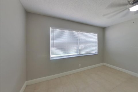 Casa en alquiler en Tampa, Florida, 3 dormitorios, 136.38 m2 № 1880886 - foto 2