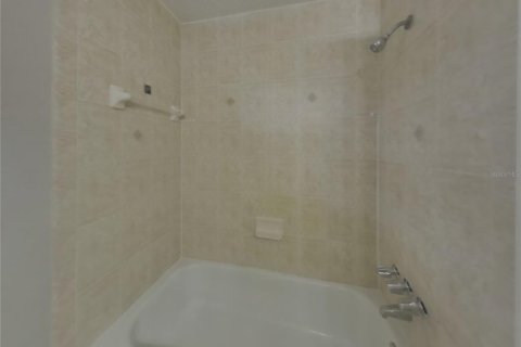 Casa en alquiler en Tampa, Florida, 3 dormitorios, 136.38 m2 № 1880886 - foto 14