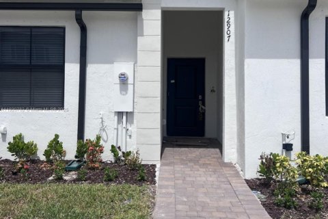 Таунхаус в Хомстед, Флорида 3 спальни, 123.37м2 № 2018466