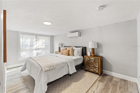 Commercial property in Tampa, Florida 2 bedrooms, 76.18 sq.m. № 1602232 - photo 10