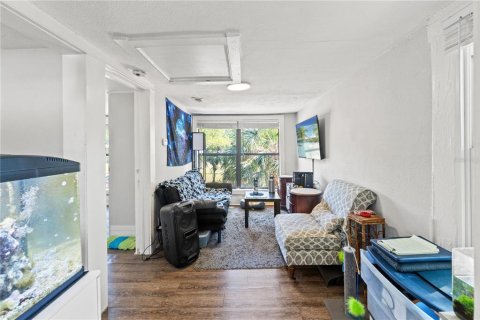 Commercial property in Tampa, Florida 2 bedrooms, 76.18 sq.m. № 1602232 - photo 17