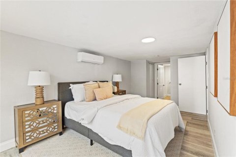 Commercial property in Tampa, Florida 2 bedrooms, 76.18 sq.m. № 1602232 - photo 11