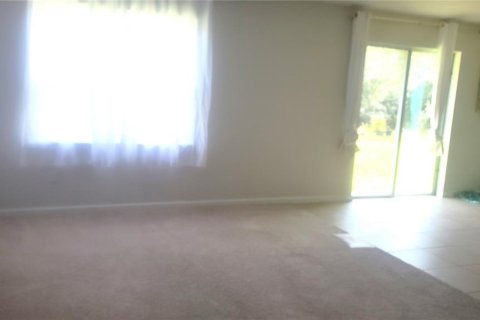 House in DeLand, Florida 4 bedrooms, 229.38 sq.m. № 1561214 - photo 4