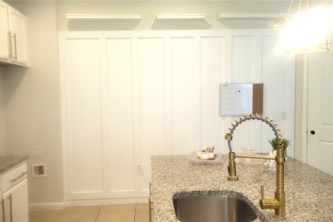 House in DeLand, Florida 4 bedrooms, 229.38 sq.m. № 1561214 - photo 8