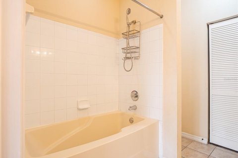 Condominio en venta en Orlando, Florida, 1 dormitorio, 73.76 m2 № 1326948 - foto 14