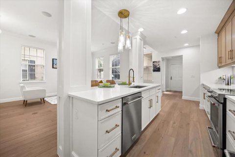 Adosado en venta en Orlando, Florida, 6 dormitorios, 292.08 m2 № 1846959 - foto 8