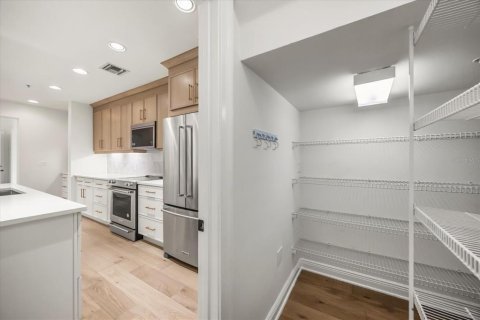Adosado en venta en Orlando, Florida, 6 dormitorios, 292.08 m2 № 1846959 - foto 10
