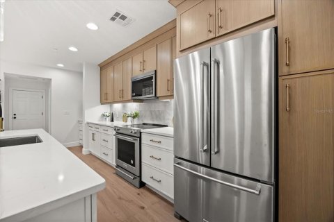 Adosado en venta en Orlando, Florida, 6 dormitorios, 292.08 m2 № 1846959 - foto 9