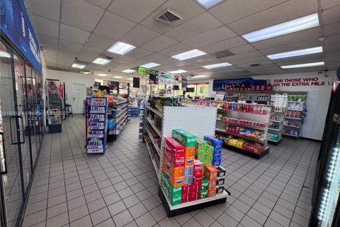 Commercial property in Sunrise, Florida № 2089769 - photo 5