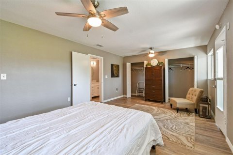 Condo in Seminole, Florida, 1 bedroom  № 1782670 - photo 23