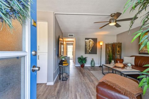 Condo in Seminole, Florida, 1 bedroom  № 1782670 - photo 4