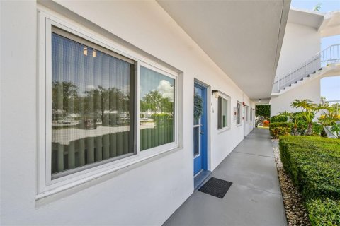 Condo in Seminole, Florida, 1 bedroom  № 1782670 - photo 2