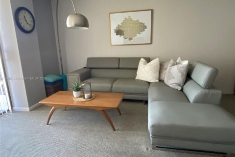 Condominio en venta en North Miami Beach, Florida, 1 dormitorio, 74.6 m2 № 1890870 - foto 12