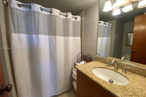 Condominio en venta en North Miami Beach, Florida, 1 dormitorio, 74.6 m2 № 1890870 - foto 15