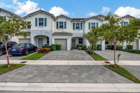 Touwnhouse à vendre à Homestead, Floride: 3 chambres, 133.97 m2 № 2154997 - photo 2