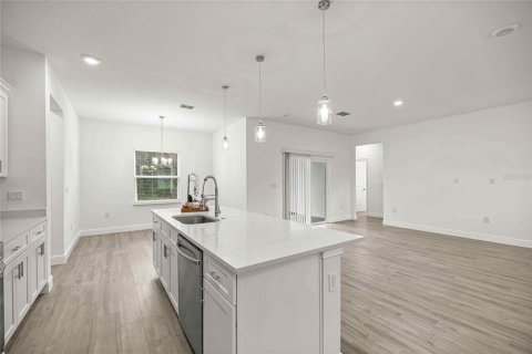 House in Ocala, Florida 4 bedrooms, 181.35 sq.m. № 2224903 - photo 9