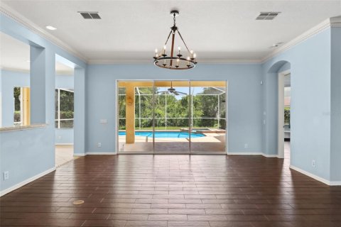 House in Tampa, Florida 4 bedrooms, 334.54 sq.m. № 1751578 - photo 5