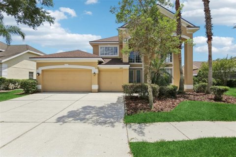 House in Tampa, Florida 4 bedrooms, 334.54 sq.m. № 1751578 - photo 1