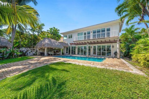 House in Miami Beach, Florida 4 bedrooms, 418.25 sq.m. № 1756950 - photo 5