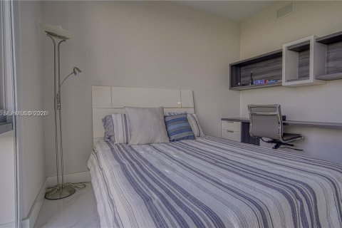 Купить кондоминиум в Норт-Майами-Бич, Флорида 3 спальни, 144.56м2, № 2089173 - фото 24