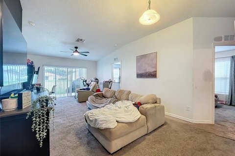 House in Mount Dora, Florida 4 bedrooms, 162.39 sq.m. № 1910000 - photo 7