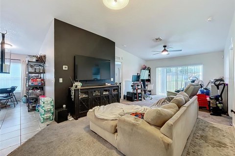 House in Mount Dora, Florida 4 bedrooms, 162.39 sq.m. № 1910000 - photo 8