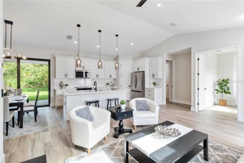 Villa ou maison à vendre à North Port, Floride: 3 chambres, 156.08 m2 № 1913326 - photo 5